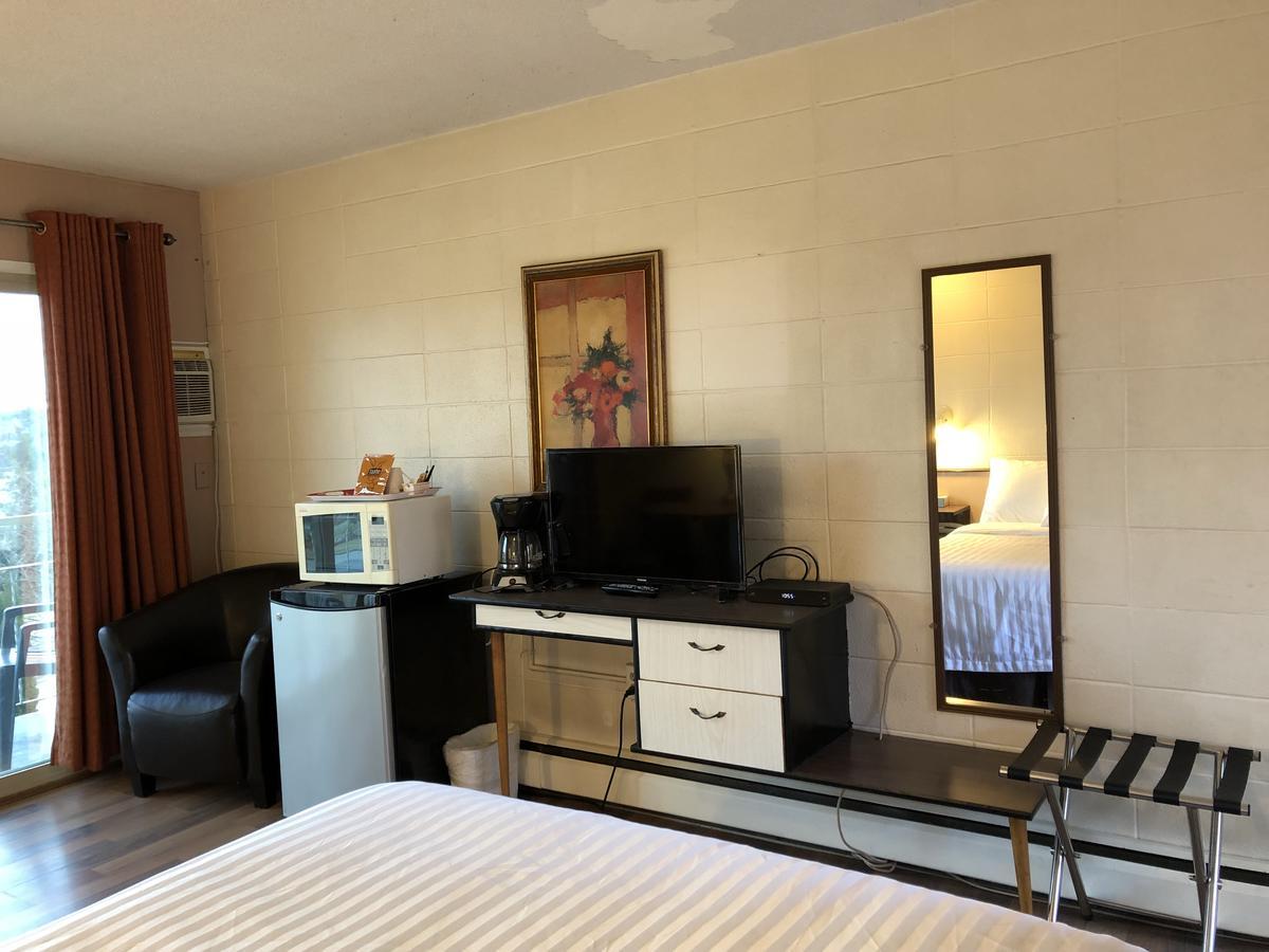 ليديسميث Holiday House Motel المظهر الخارجي الصورة