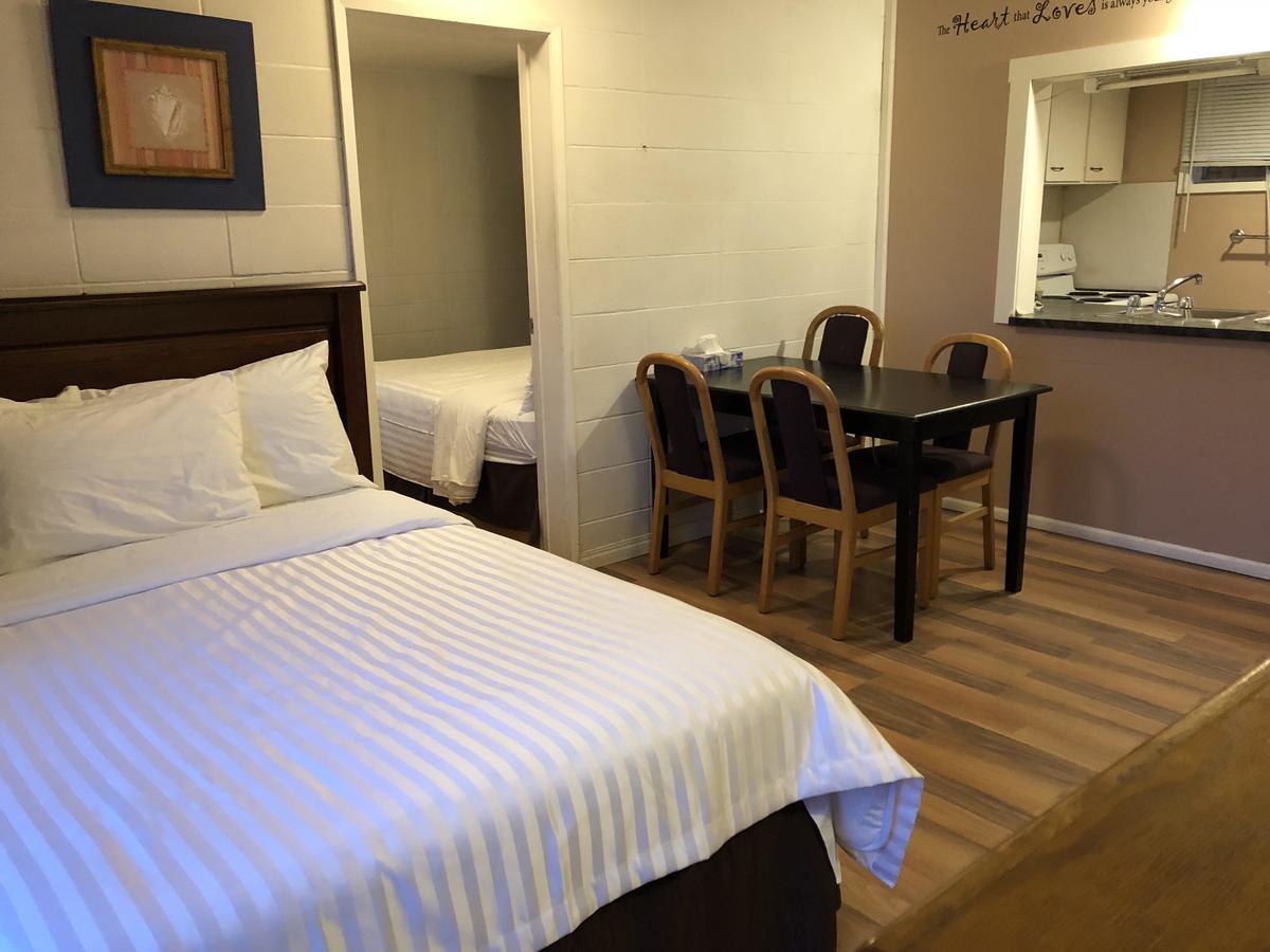 ليديسميث Holiday House Motel المظهر الخارجي الصورة