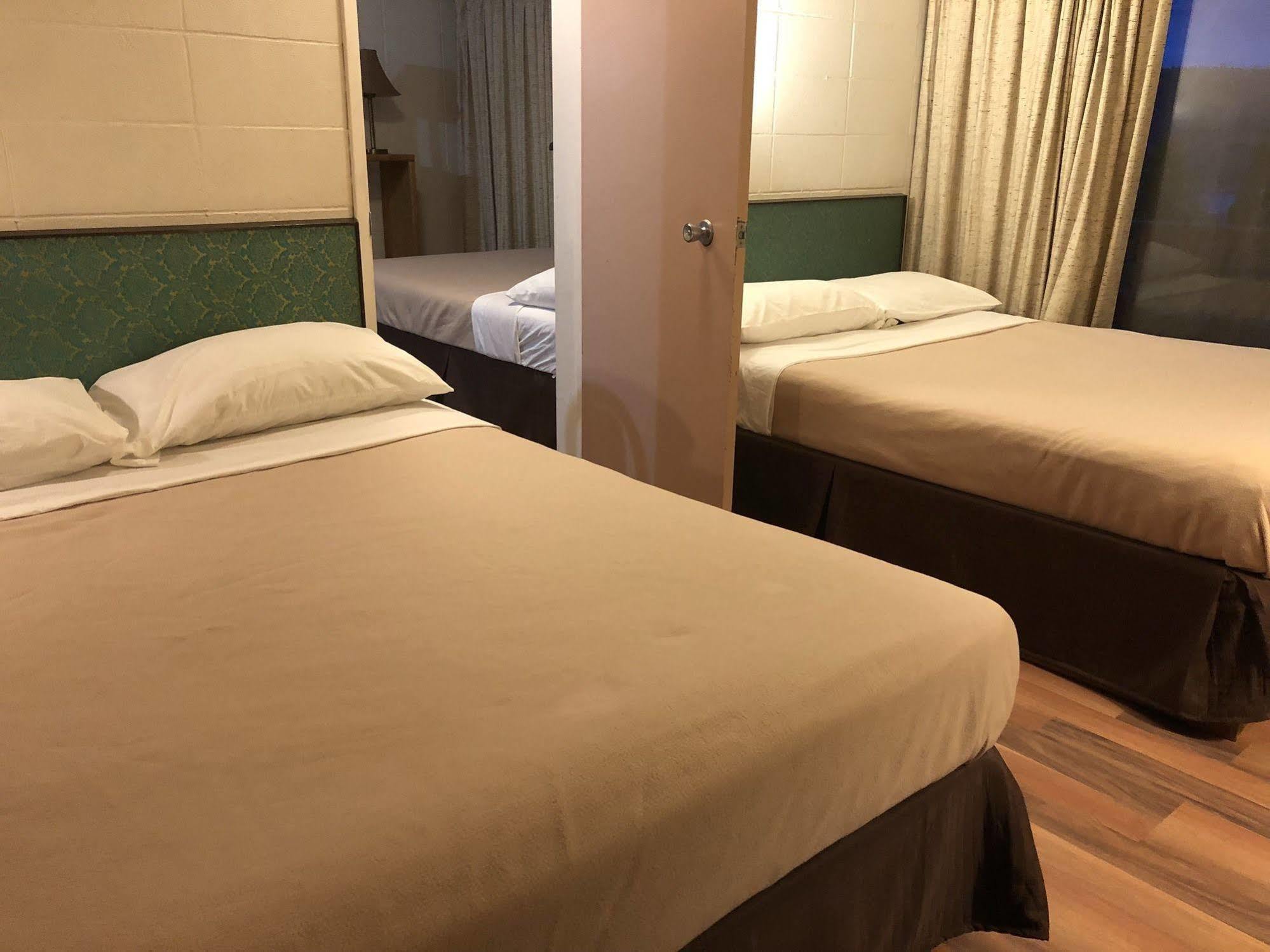 ليديسميث Holiday House Motel المظهر الخارجي الصورة