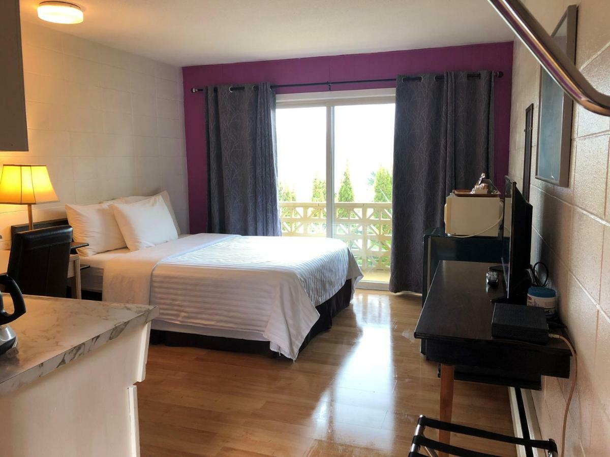 ليديسميث Holiday House Motel المظهر الخارجي الصورة